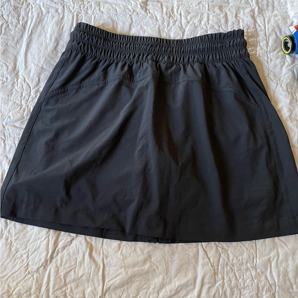 Athleta Womens Expedition Skirt with shorts